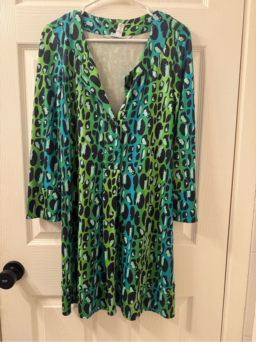 Diane Von Furstenberg Green & Teal Leopard Print Long Sleeve Short Dress